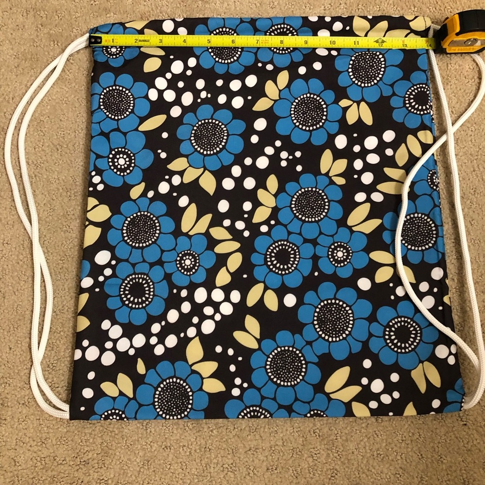 Adidas Draw String backpack - Picture 4 of 8